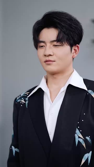 绝美师尊让我下山找明星老婆(72集) 绝美师尊让我下山找明星老婆(72集)精彩短剧视频持续更新中