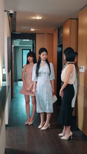 穿越书中女主人设崩了（80）热门短剧免费观看