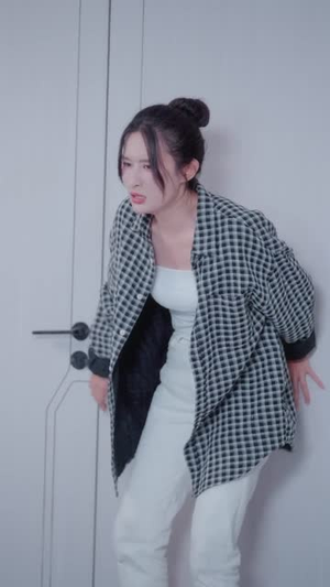 错位识谎(70集) 错位识谎(70集)每天分享好看精彩片段