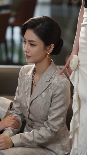 穿成反派疯狂作妖后被读心了(49集) 穿成反派疯狂作妖后被读心了(49集)农村短剧分享农村生活